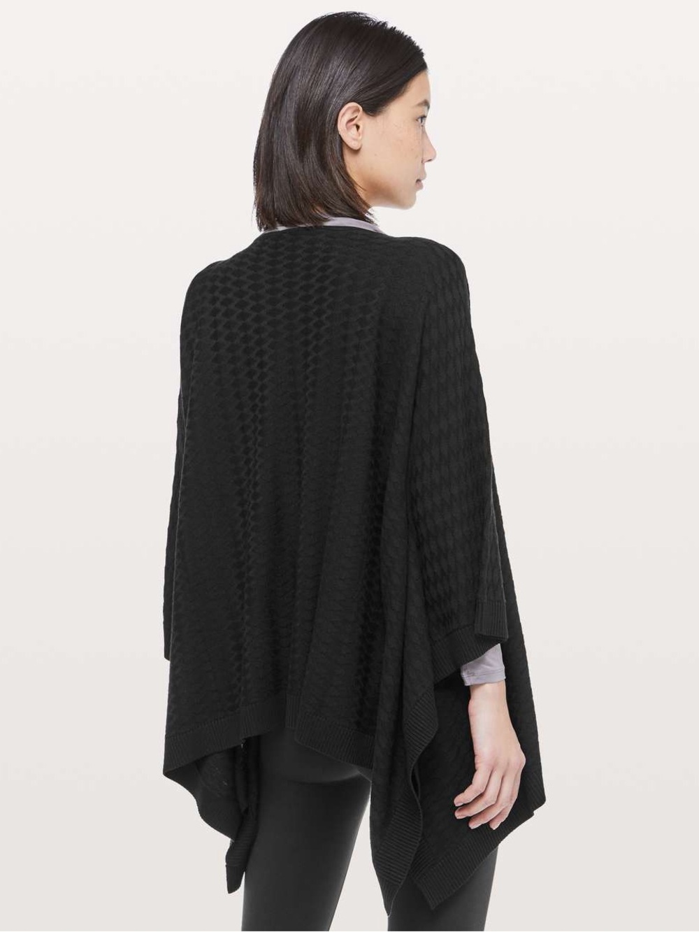 Lululemon Divinity Poncho  Black